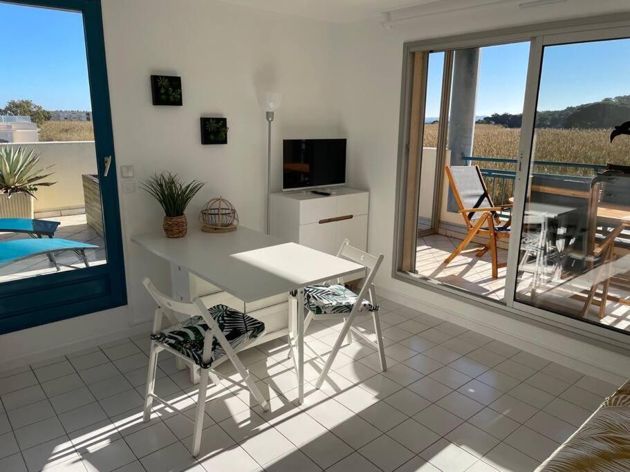 Domaine D'Azur - Renovated 1Br With Terrace Pool & Garage Lägenhet Le Lavandou Exteriör bild
