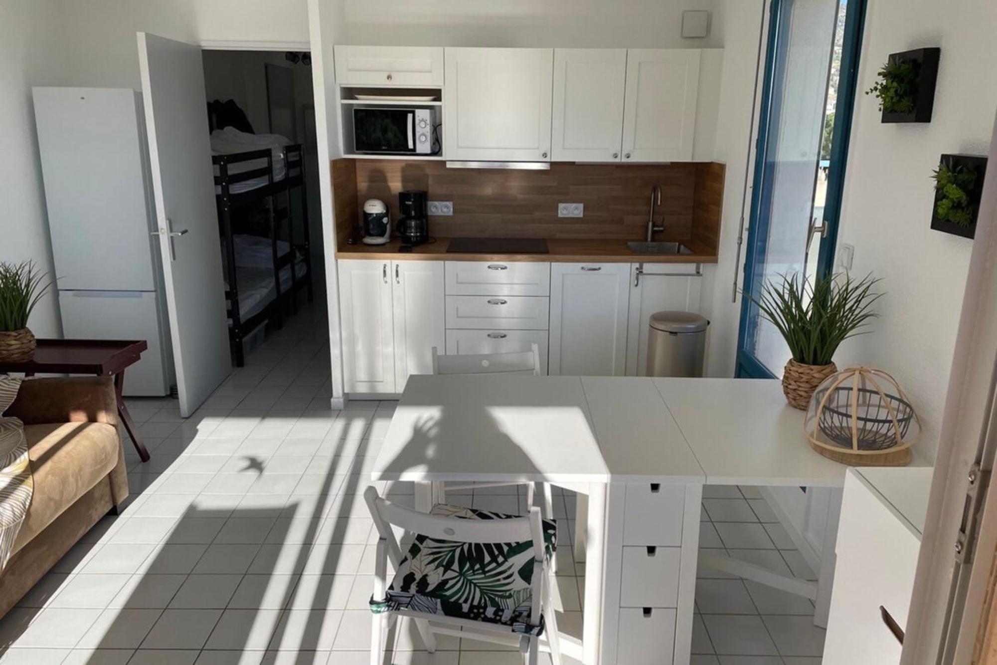 Domaine D'Azur - Renovated 1Br With Terrace Pool & Garage Lägenhet Le Lavandou Exteriör bild